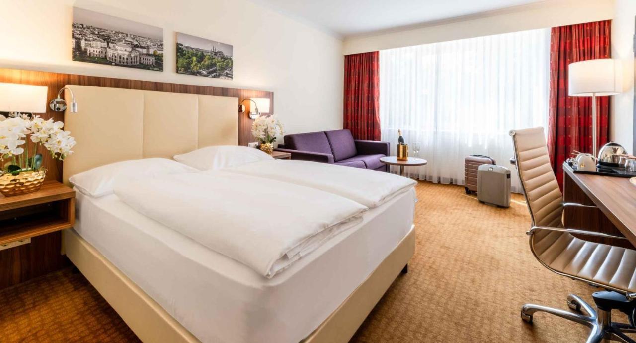 Plaza Premium Wien Extérieur photo
